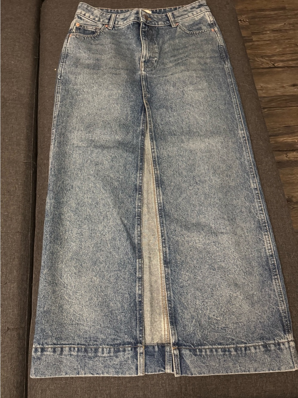 DL1961 Washed Blue Denim Waist Label Jeans